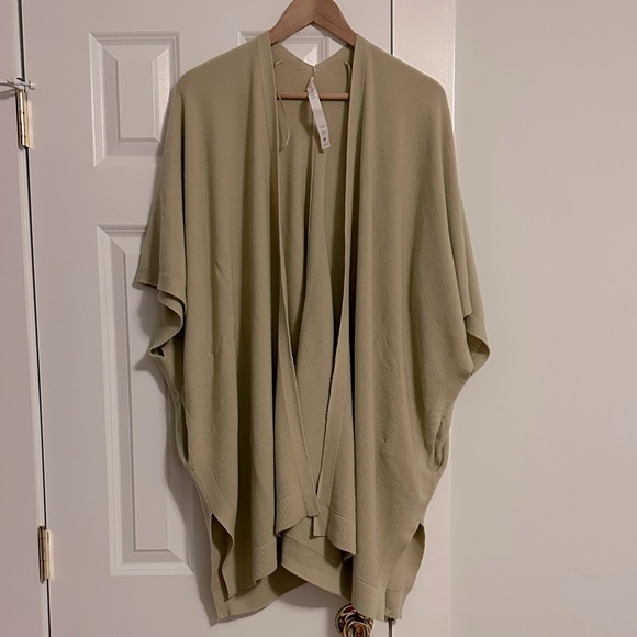 Lululemon Find Your Light Wrap Poncho size XL XXL dew green - Picture 4 of 7
